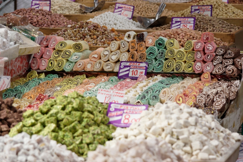 Spice market, Istanbul Turkey 2.jpg - Spice market, Istanbul, Turkey